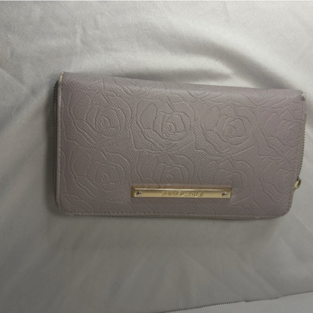 Betsey Johnson Zip Around Wallet/Wristlet Stitch FLORAL GRAY Missing Strap